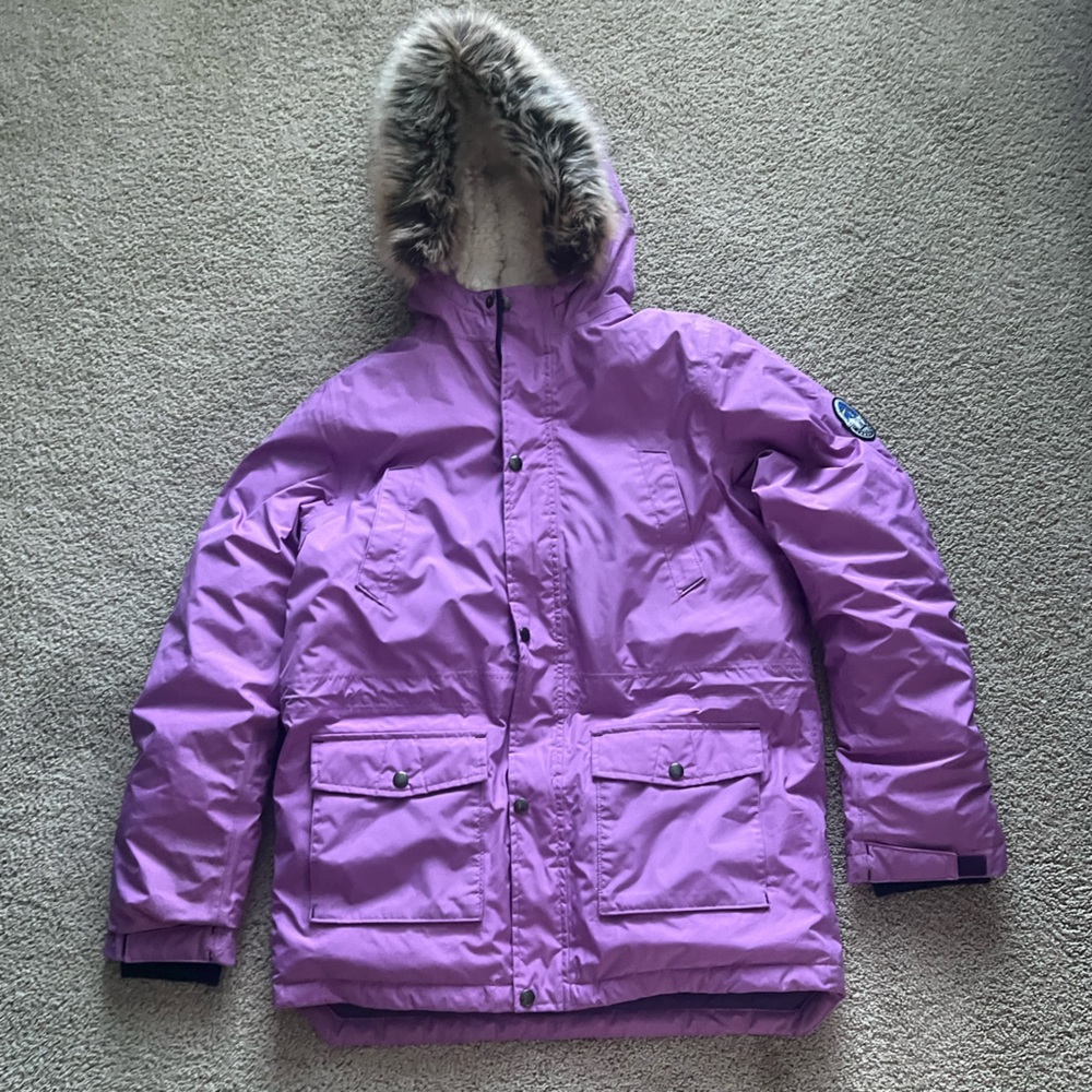 Never worn girls xl but cuts like womens xs detachable fur